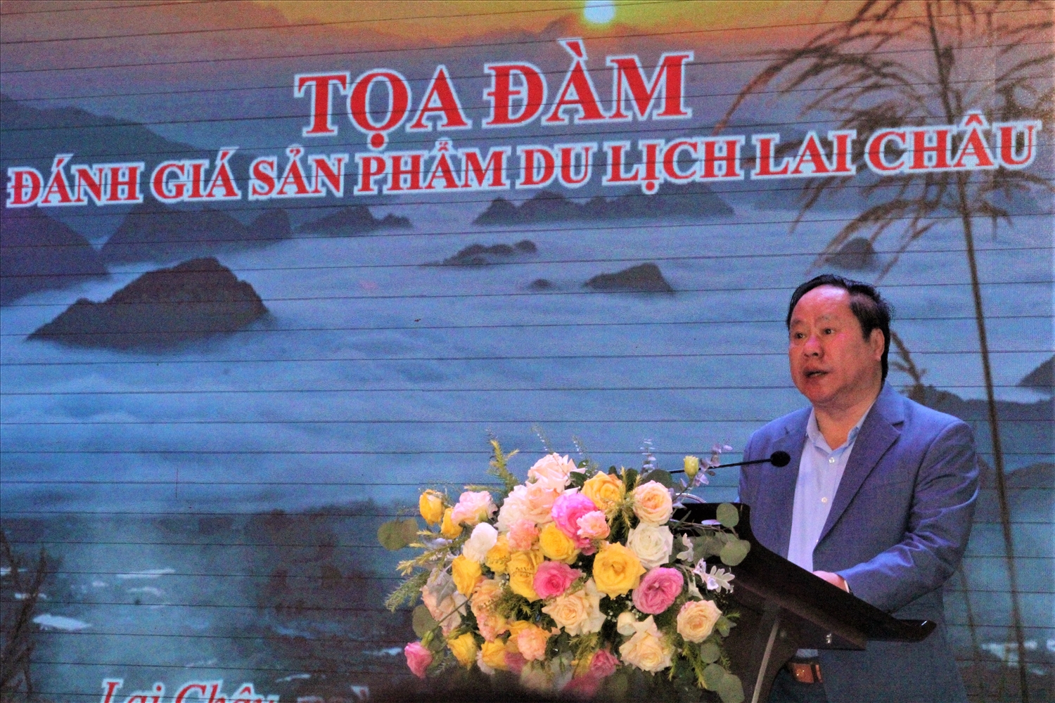 Đồng chí Tống Thanh Hải, Phó chủ tịch Thường trực UBND tỉnh Lai Châu phát biểu tại tọa đàm