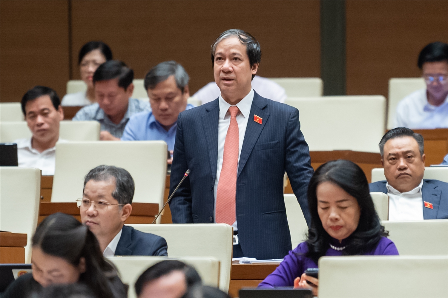 Bộ trưởng Bộ GD&ĐT Nguyễn Kim Sơn trả lời chất vấn đại biểu