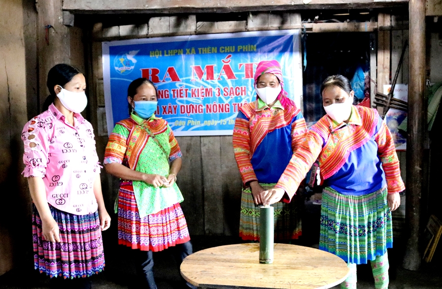 Mô hình “Ống tiết kiệm 3 sạch” (Sạch nhà, sạch bếp, sạch ngõ) của Hội LHPN huyện Hoàng Su Phì (Hà Giang) có ý nghĩa lớn lao.