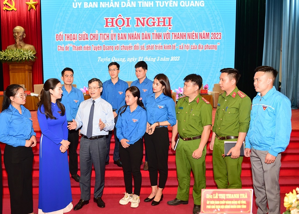 Trong năm 2023, Chủ tịch UBND tỉnh Tuyên Quang đã tổ chức nhiều cuộc đối thoại để tạo sự đồng thuận trong Nhân dân. (Trong ảnh: Chủ tịch UBND tỉnh Tuyên Quang đối thoại với thanh niên ngày 21/3/2023)