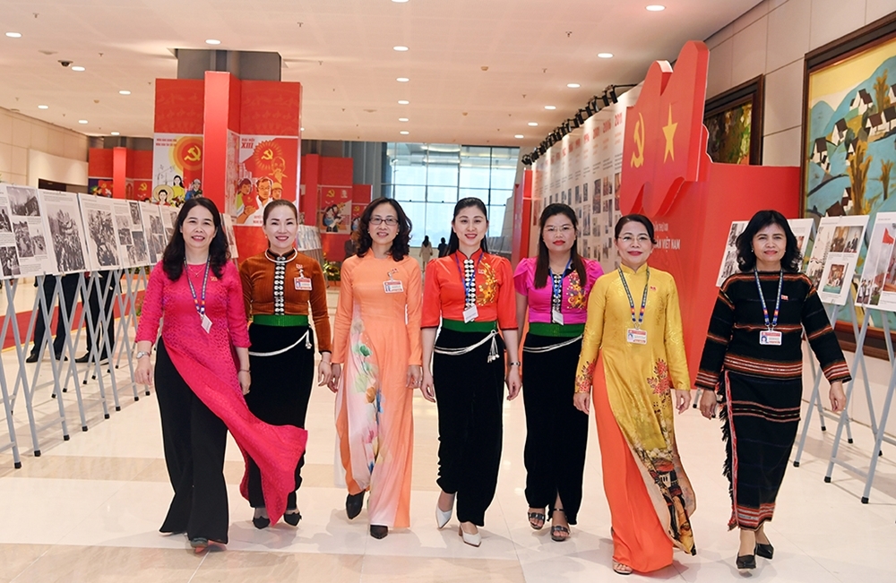 Việt Nam được cộng đồng quốc tế đánh giá cao trong thực hiện mục tiêu nâng cao vị thế cho phụ nữ. (Trong ảnh: Đại biểu nữ tham dự Đại hội đại biểu toàn quốc lần thứ XIII của Đảng)