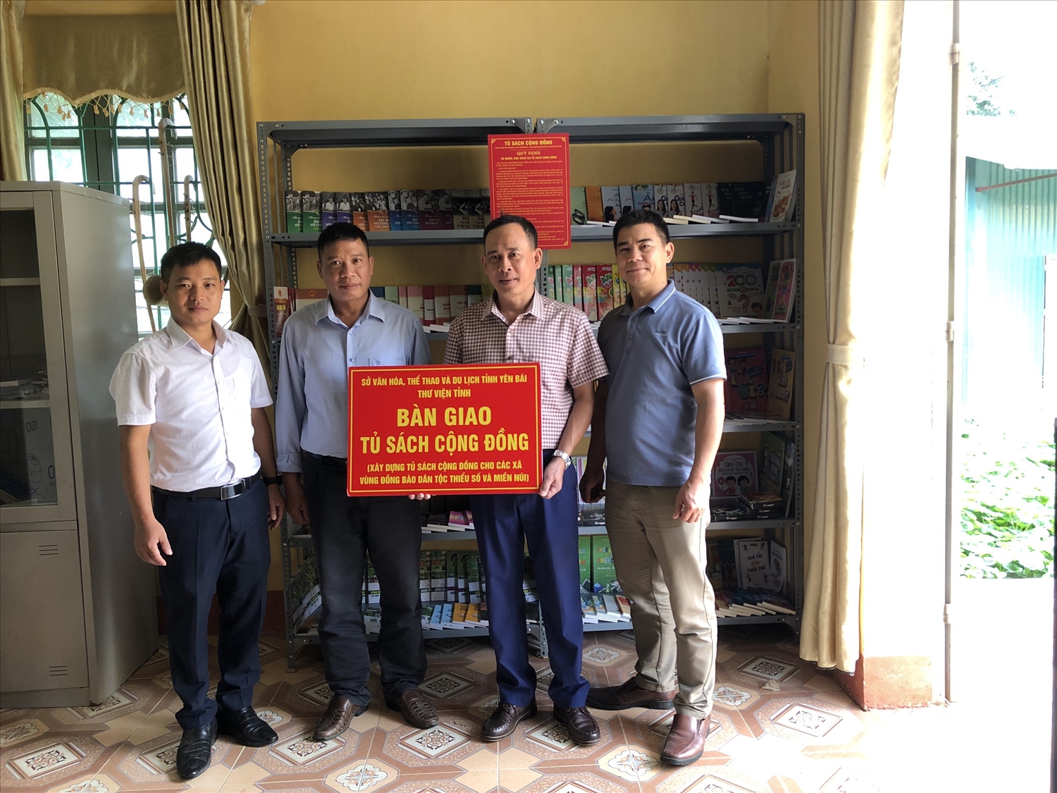 CDE BAN DIEN TU Thư viện tỉnh Yên Bái nỗ lực đưa sách lên vùng cao