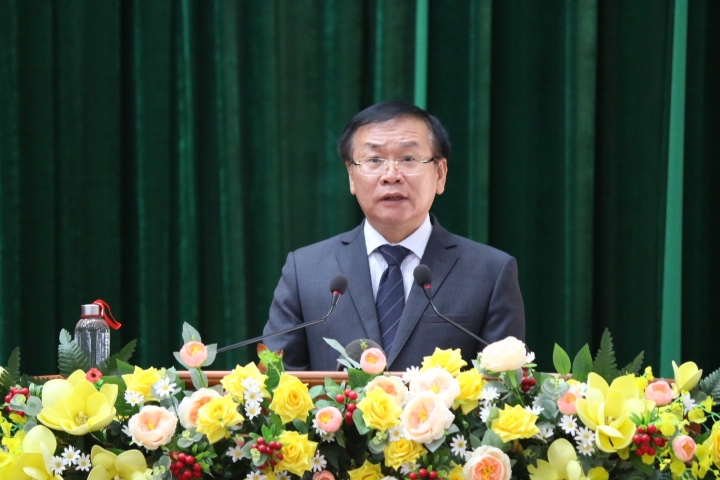 Phó Bí thư Tỉnh ủy Kon Tum Nguyễn Văn Hòa phát biểu tại Lễ tổng kết và trao giải Giải báo chí về xây dựng Đảng tỉnh Kon Tum lần thứ III