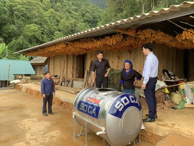 Đồng bào DTTS tỉnh Yên Bái được hỗ trợ téc trữ nước sinh hoạt từ Chương trình MTQG 1719.