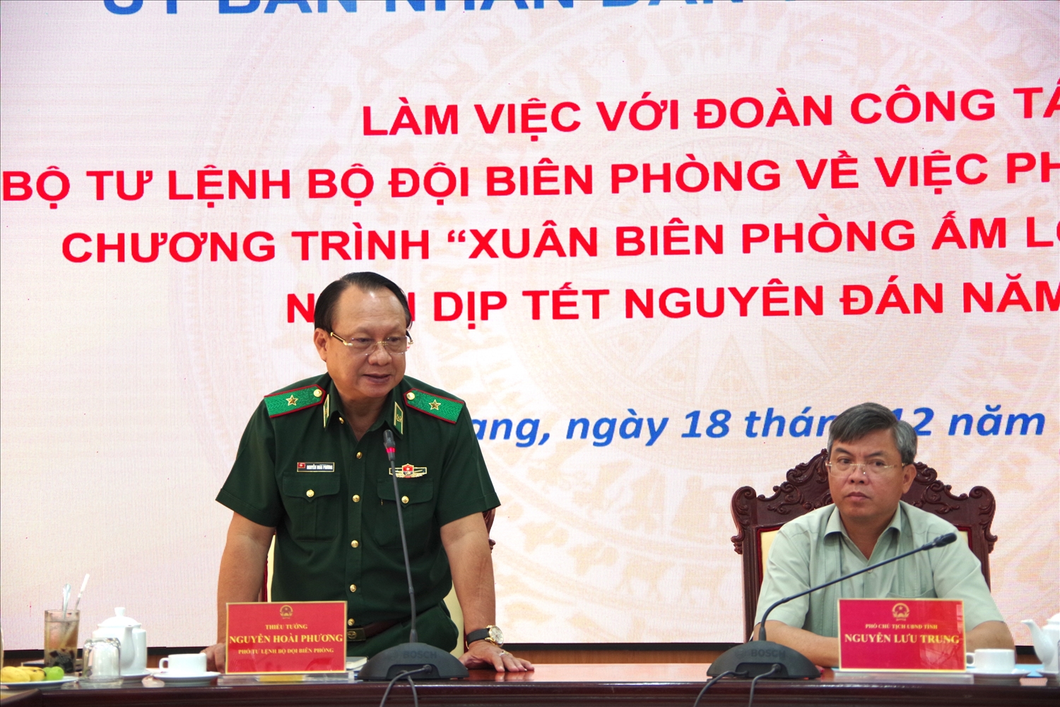 Thiếu tướng Nguyễn Hoài Phương, Phó Tư lệnh Bộ Tư lệnh Bộ đội Biên phòng phát biểu tại buổi làm việc