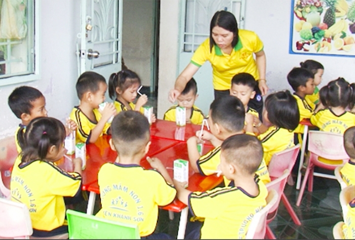 Chương trình sữa học đường góp phần cải thiện tầm vóc trẻ em miền núi tỉnh Khánh Hòa