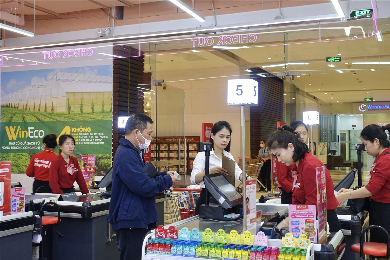 (Tin) Đón mùa mua sắm cuối năm, WinCommerce nâng cấp loạt siêu thị mới 9