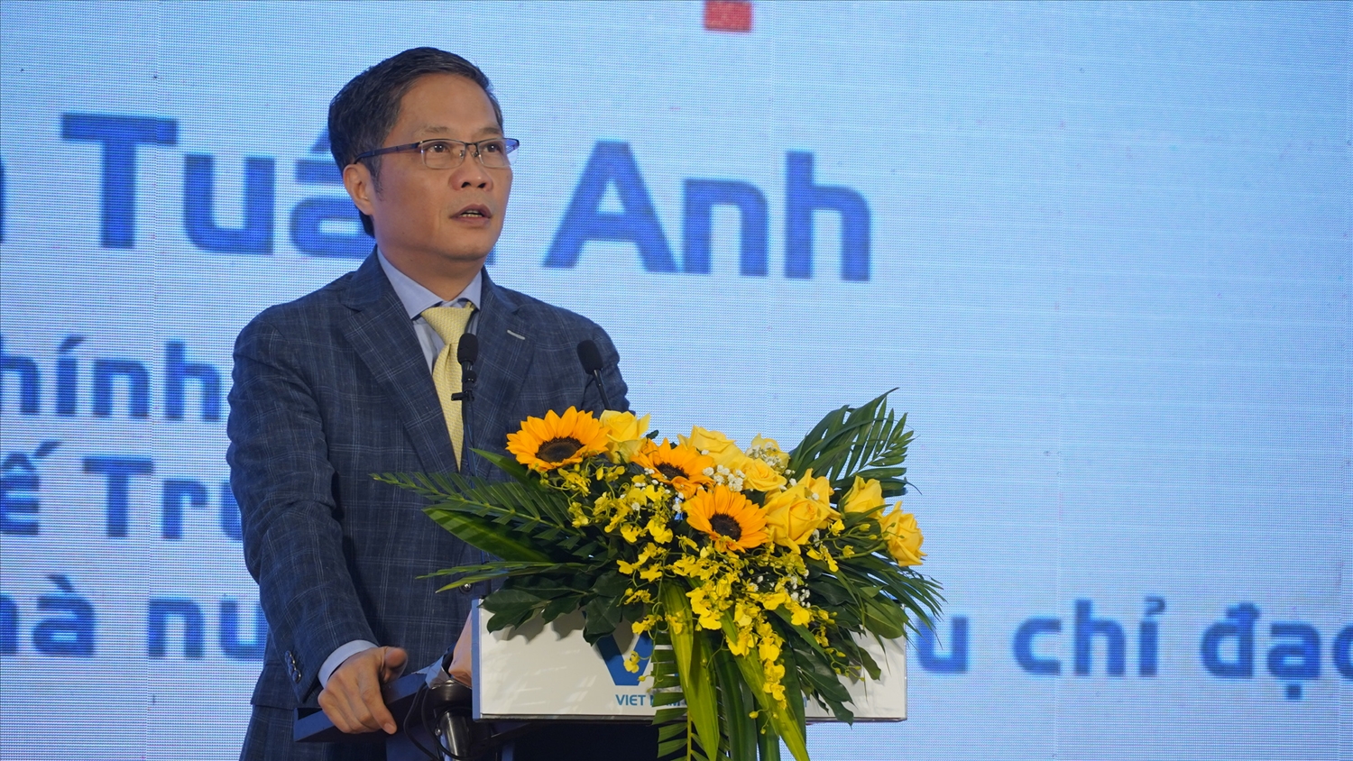 Ông Trần Tuấn Anh - Ủy viên Bộ Chính trị, Trưởng Ban Kinh tế Trung ương phát biểu chỉ đạo diễn đàn Logistics Việt Nam 2023