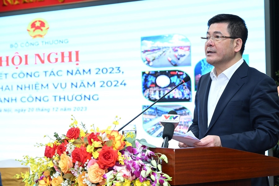 Bộ trưởng Bộ Công thương Nguyễn Hồng Diên phát biểu tại Hội nghị