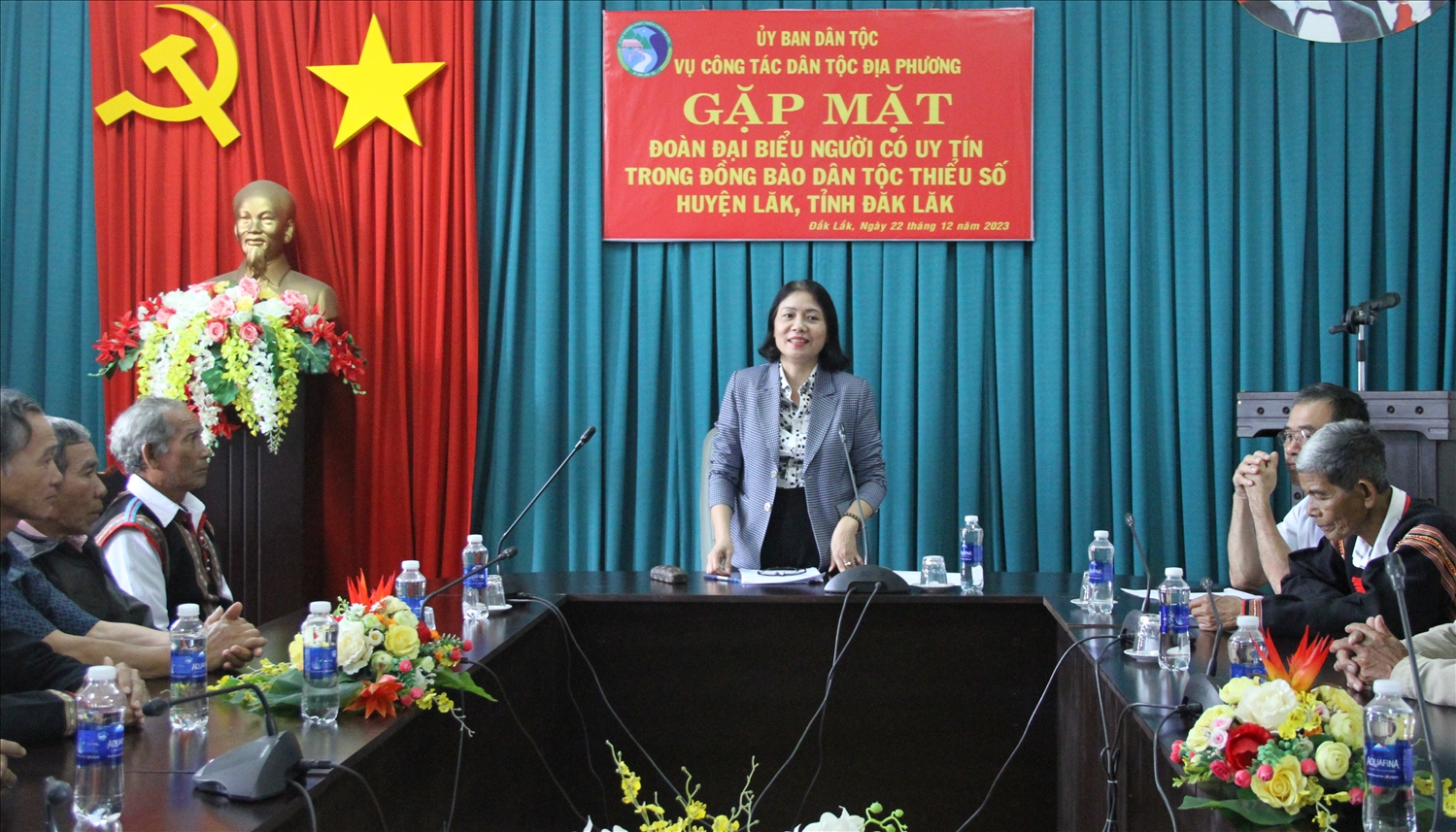 Phó Vụ trưởng Vụ Công tác dân tộc địa phương Phạm Thị Phước An phát biểu tại buổi gặp mặt