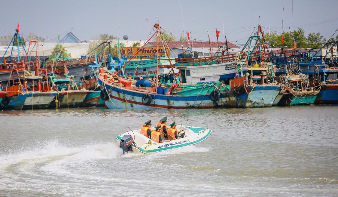 (BCĐ - Thông tin đối ngoại) Kiên Giang: Tăng tốc chống khai thác hải sản bất hợp pháp vì lợi ích quốc gia