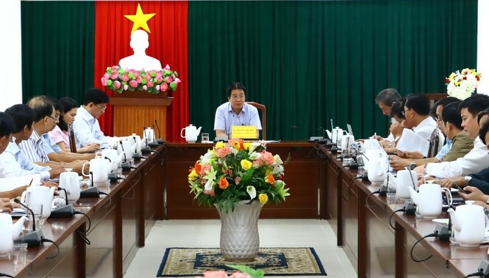 Ông Nguyễn Long Biên, Phó Chủ tịch tỉnh, Phó Trưởng Ban Chỉ đạo các chương trình mục tiêu quốc gia tỉnh Ninh Thuận chủ trì Hội nghị 