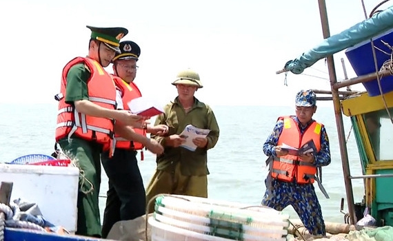 (BCĐ- Thông tin đối ngoại) Đồn Biên phòng Tây Yên: Nỗ lực tuyên truyền, hỗ trợ ngư dân bám biển an toàn