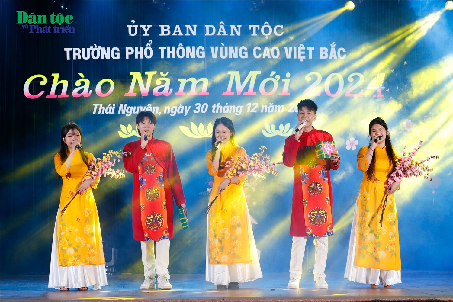 (PS Ảnh PV)Mãn nhãn với bữa tiệc âm nhạc chào xuân Vùng cao Việt Bắc 3