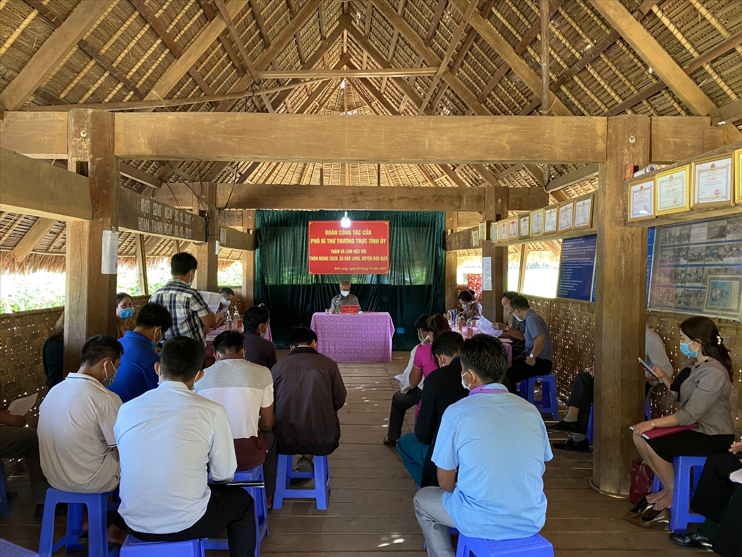 Nhờ làm tốt công tác phát triển đảng viên, hiện 100% thôn, làng, tổ dân phố trên địa bàn tỉnh Kon Tum có tổ chức đảng