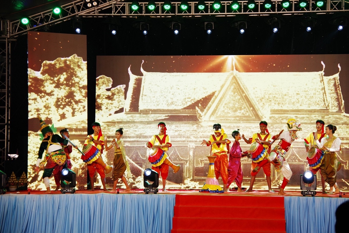 Một tiết mục múa dân gian của đồng bào Khmer