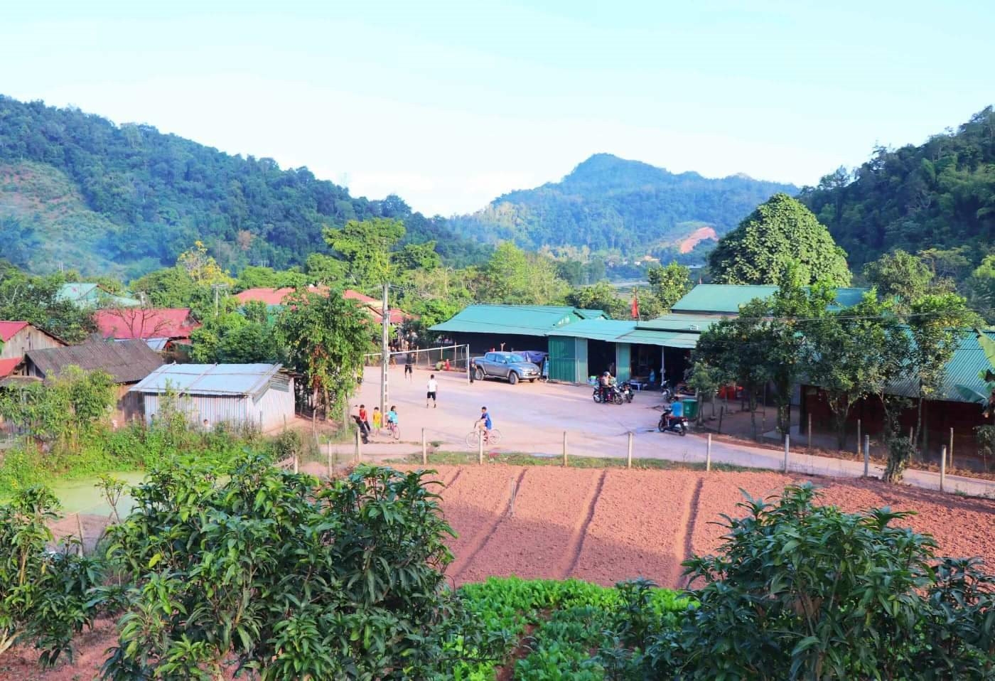 Đời sống sản xuất của người dân Mường Nhé, tỉnh Điện Biên đã ổn định và phát triển. (Trong ảnh: Một góc xã Sín Thầu, huyện Mường Nhé)