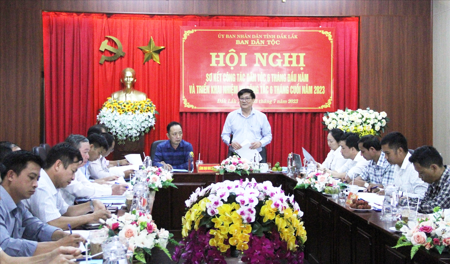  Phó trưởng Ban Dân tộc tỉnh Đắk Lắk Lê Ngọc Vinh phát biểu tại Hội nghị