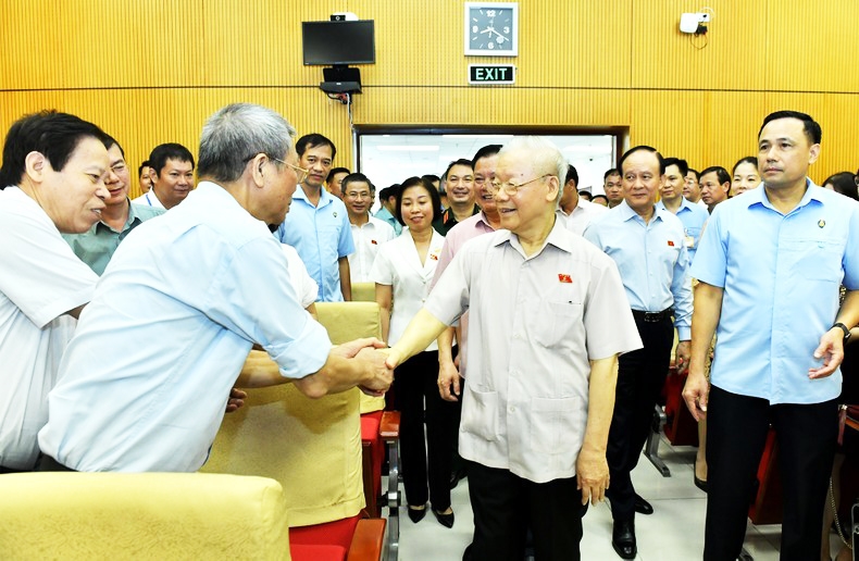 Tổng Bí thư Nguyễn Phú Trọng với đại biểu và cử tri TP. Hà Nội. (Ảnh: Đăng Khoa)