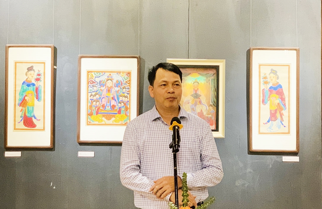 Ông Lê Xuân Kiêu - Giám đốc Trung tâm Hoạt động Văn hóa Khoa học Văn Miếu - Quốc Tử Giám phát biểu tại Lễ khai mạc