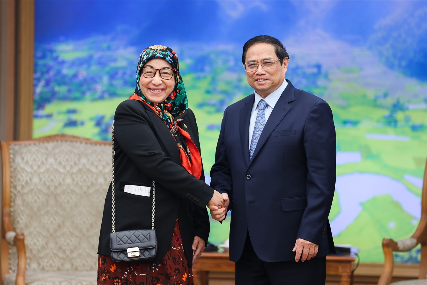 Thủ tướng Phạm Minh Chính tiếp bà Datin Paduka Malai Hajah Halimah Malai Haji Yussof, tân Đại sứ Brunei tại Việt Nam - Ảnh: VGP/Nhật Bắc