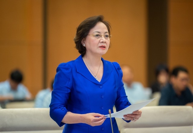 Bộ trưởng Bộ Nội vụ Phạm Thị Thanh Trà cho biết quan điểm xây dựng dự thảo Nghị quyết là thể chế hóa quan điểm chỉ đạo của Đảng về việc sắp xếp đon vị hành chính cấp huyện và cấp xã giai đoạn 2023 - 2030 - Ảnh: VGP/ĐH