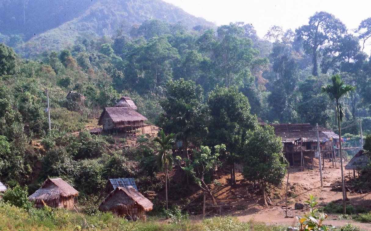Một góc làng Kót (thôn 2A) của người Cor ở xã Trà Kót, huyện Bắc Trà My, Quảng Nam.