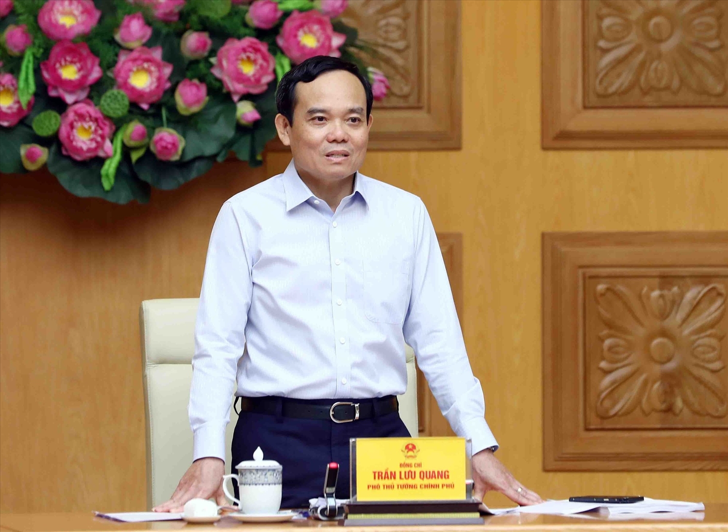Phó Thủ tướng Trần Lưu Quang nhấn mạnh việc ban hành 2 thông tư nhằm nâng cao tính minh bạch cùng chất lượng và hiệu quả công tác của cán bộ, công chức viên chức, đồng thời tạo tiền đề để cải cách chế độ tiền lương - Ảnh: VGP/Hải Minh