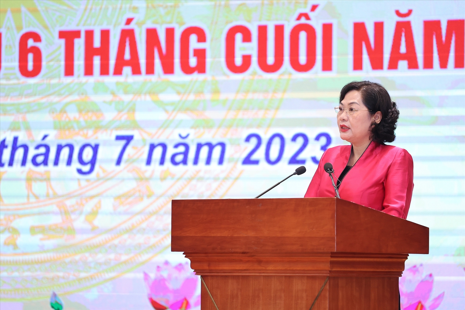 Thống đốc Ngân hàng Nhà nước Nguyễn Thị Hồng phát biểu - Ảnh: VNG/Nhật Bắc