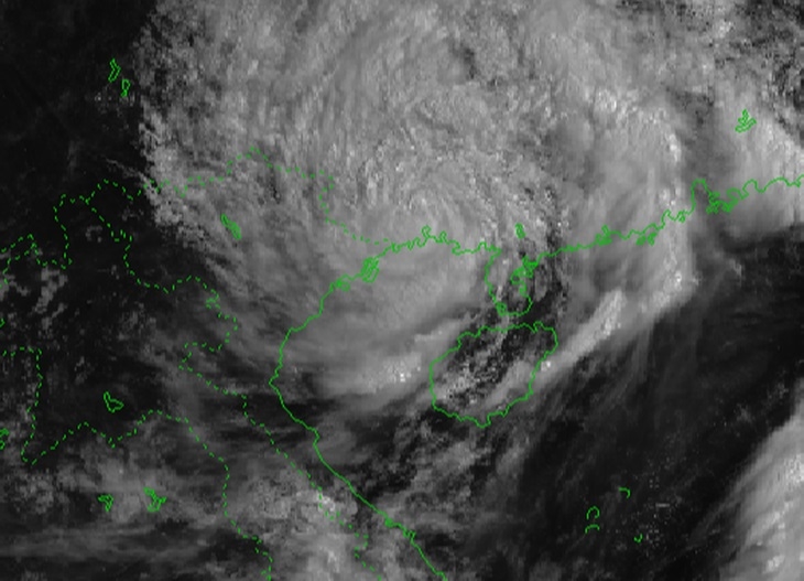 Ảnh mây vệ tinh bão số 1 lúc 9h sáng 18/7 - Ảnh: NCHMF