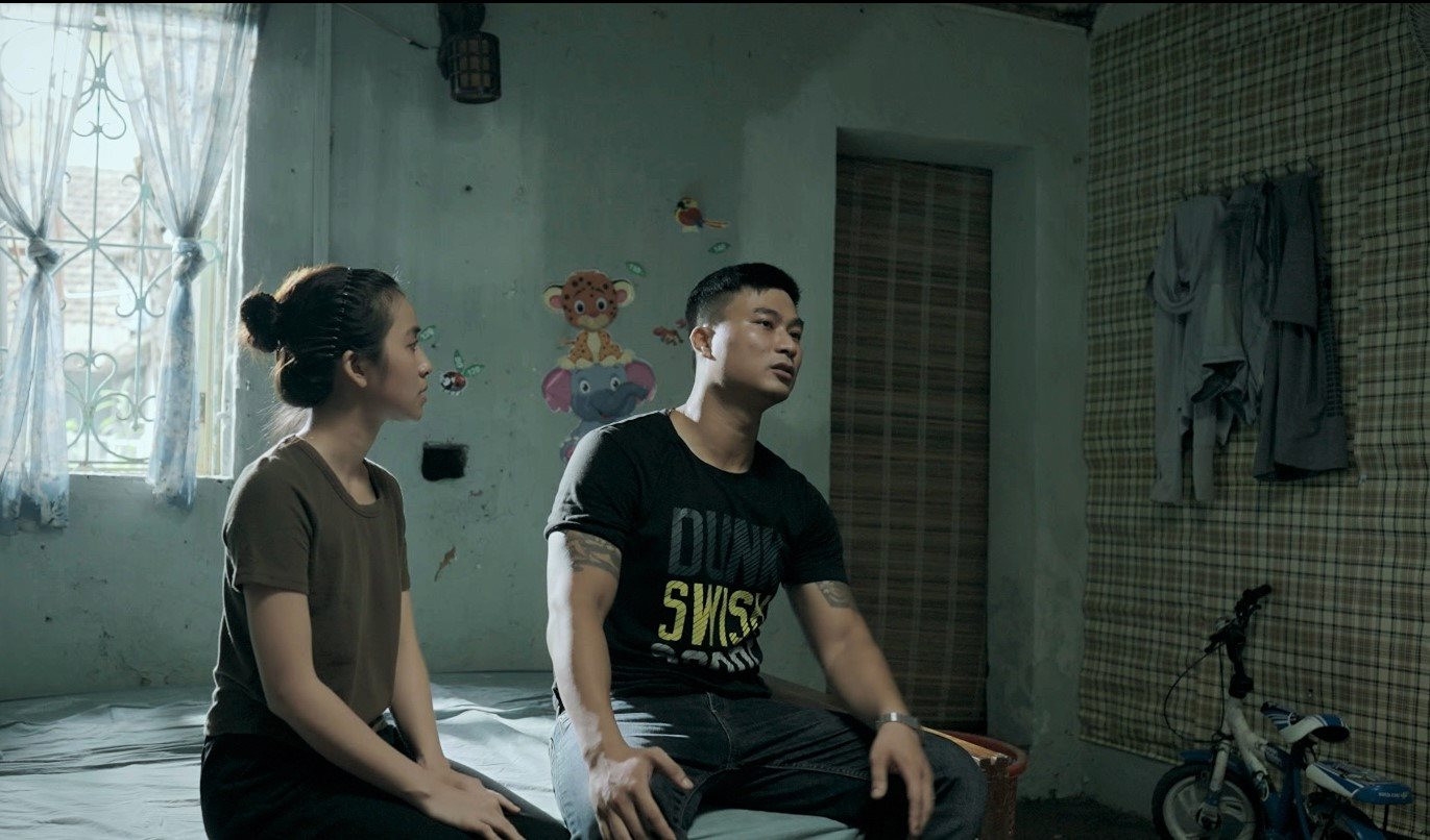 Trần Vân và Duy Hưng tiếp tục đóng cặp vợ chồng Hoài - Hiếu trong phim "Làng trong phố".
