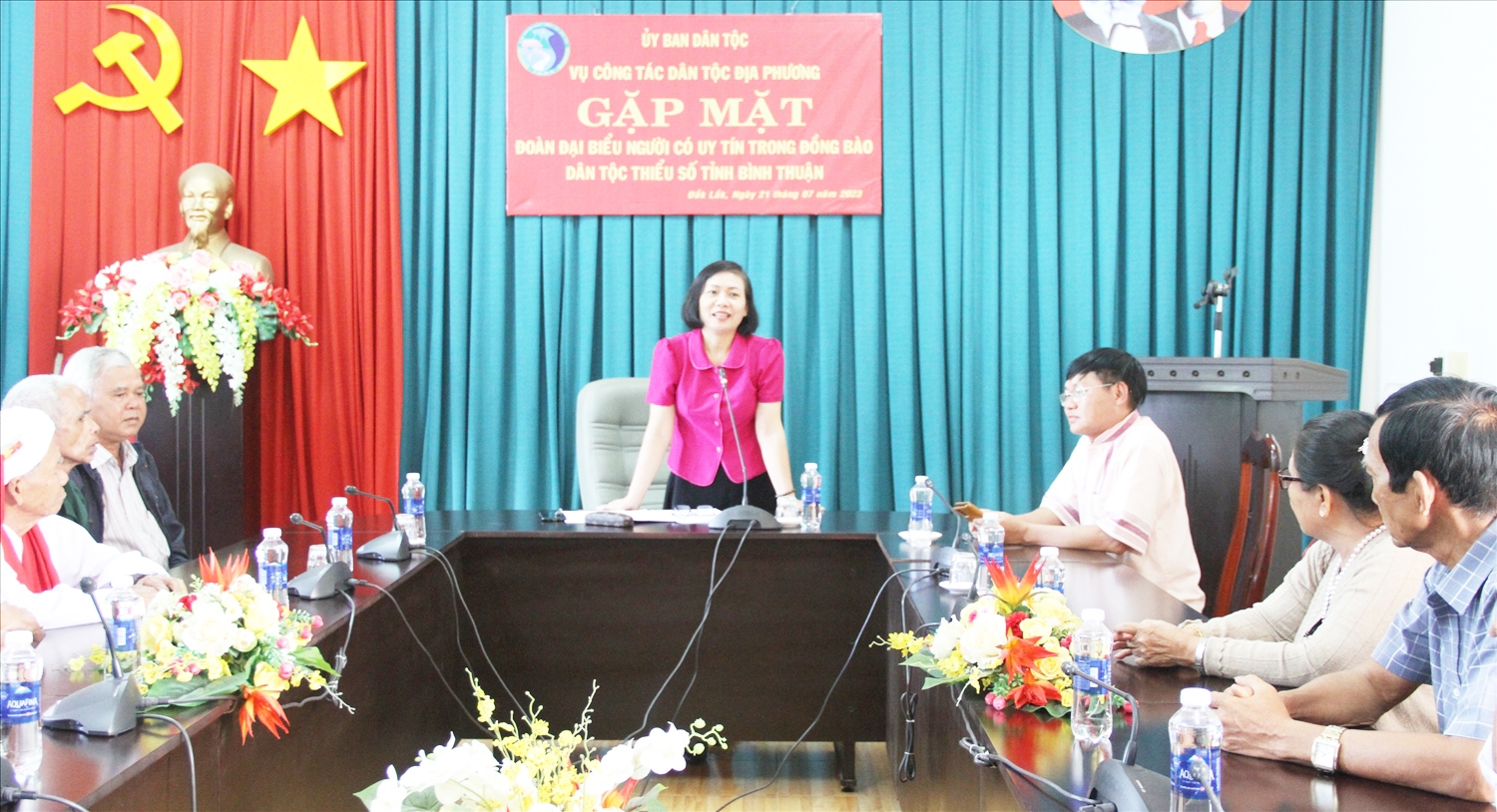 Phó Vụ trưởng Vụ Công tác dân tộc địa phương Phạm Thị Phước An phát biểu tại buổi gặp mặt