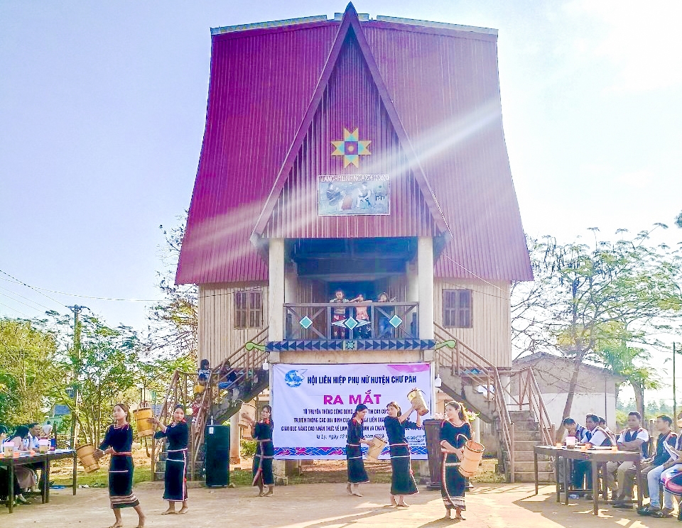 Lễ ra mắt mô hình “Tổ truyền thông cộng đồng” tại làng Mun, thị trấn Ia Ly, huyện Chư Păh, Gia Lai