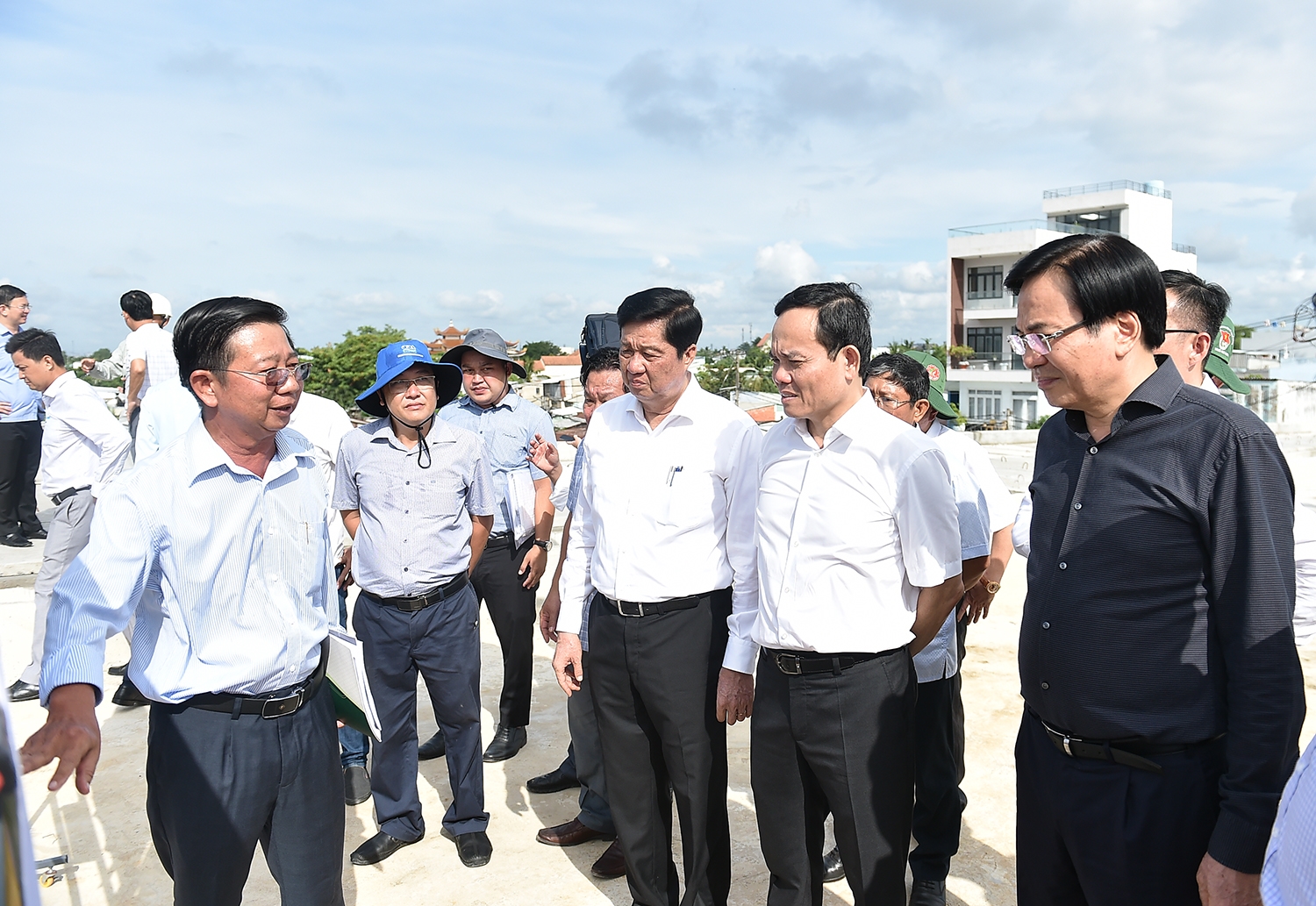 Trước đó, sáng 8/7, Phó Thủ tướng Trần Lưu Quang đã dẫn đầu đoàn công tác của Chính phủ khảo sát và làm việc với UBND TP. Cần Thơ về tình hình triển khai một số dự án ODA trên địa bàn Thành phố - Ảnh: VGP/Hải Minh