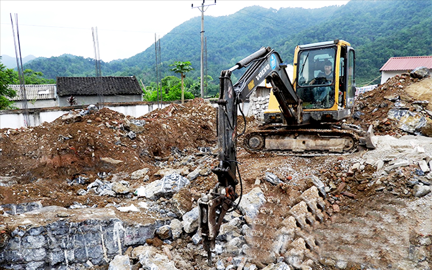 Thi công công trình y tế tuyến xã, hiện chỉ có duy nhất huyện Văn Lãng đạt tiến độ xây dựng , các huyện còn lại thi công đều chậm.