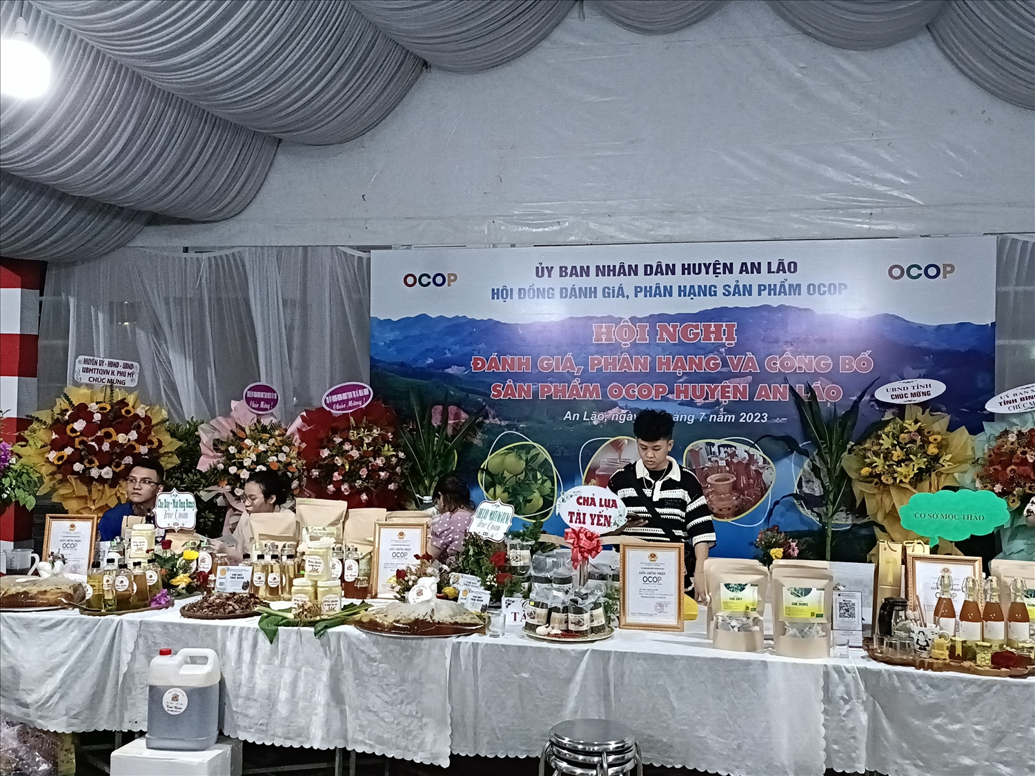 Đây là dịp để giới thiệu, hỗ trợ tiêu thụ các sản phẩm đặc trưng, đặc sản, tiềm năng vùng đồng bào DTTS và miền núi của tỉnh Bình Định