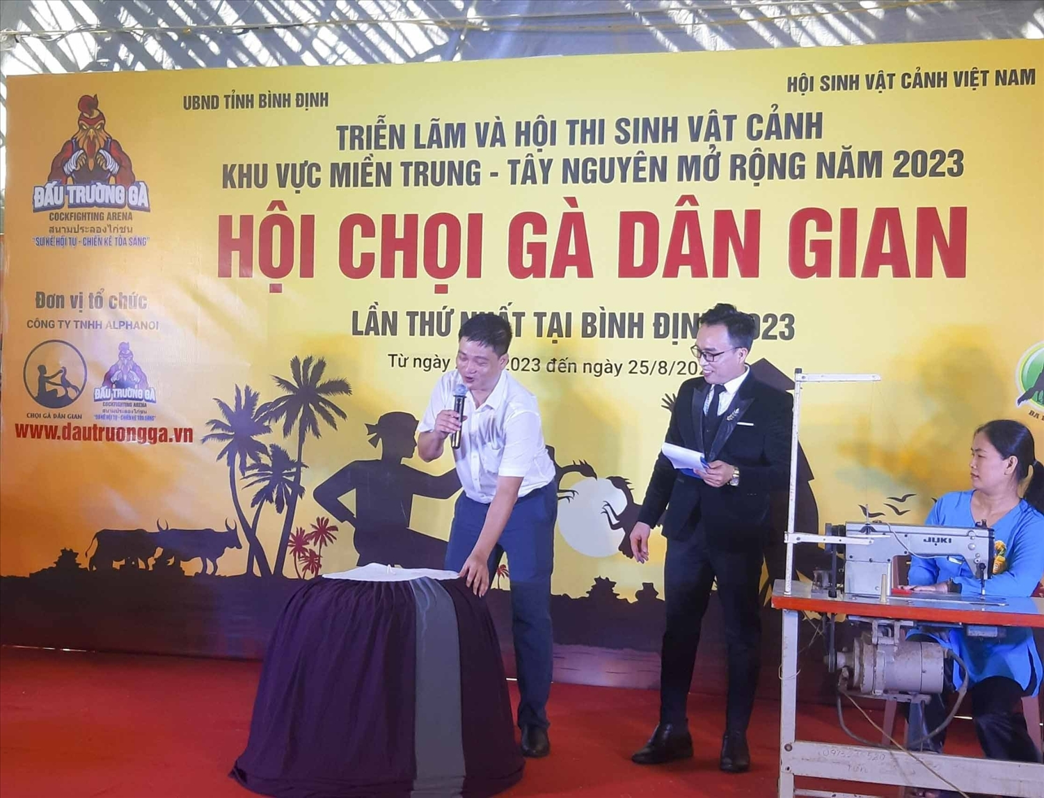 Ông Phạm Thanh Việt, Giám đốc Công ty Alphanoi chia sẻ kinh nghiệm về nuôi gà chọi