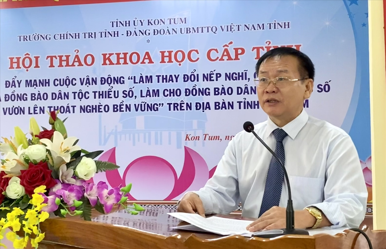 Phó Bí thư Tỉnh ủy Kon Tum Nguyễn Văn Hòa phát biểu khai mạc Hội thảo