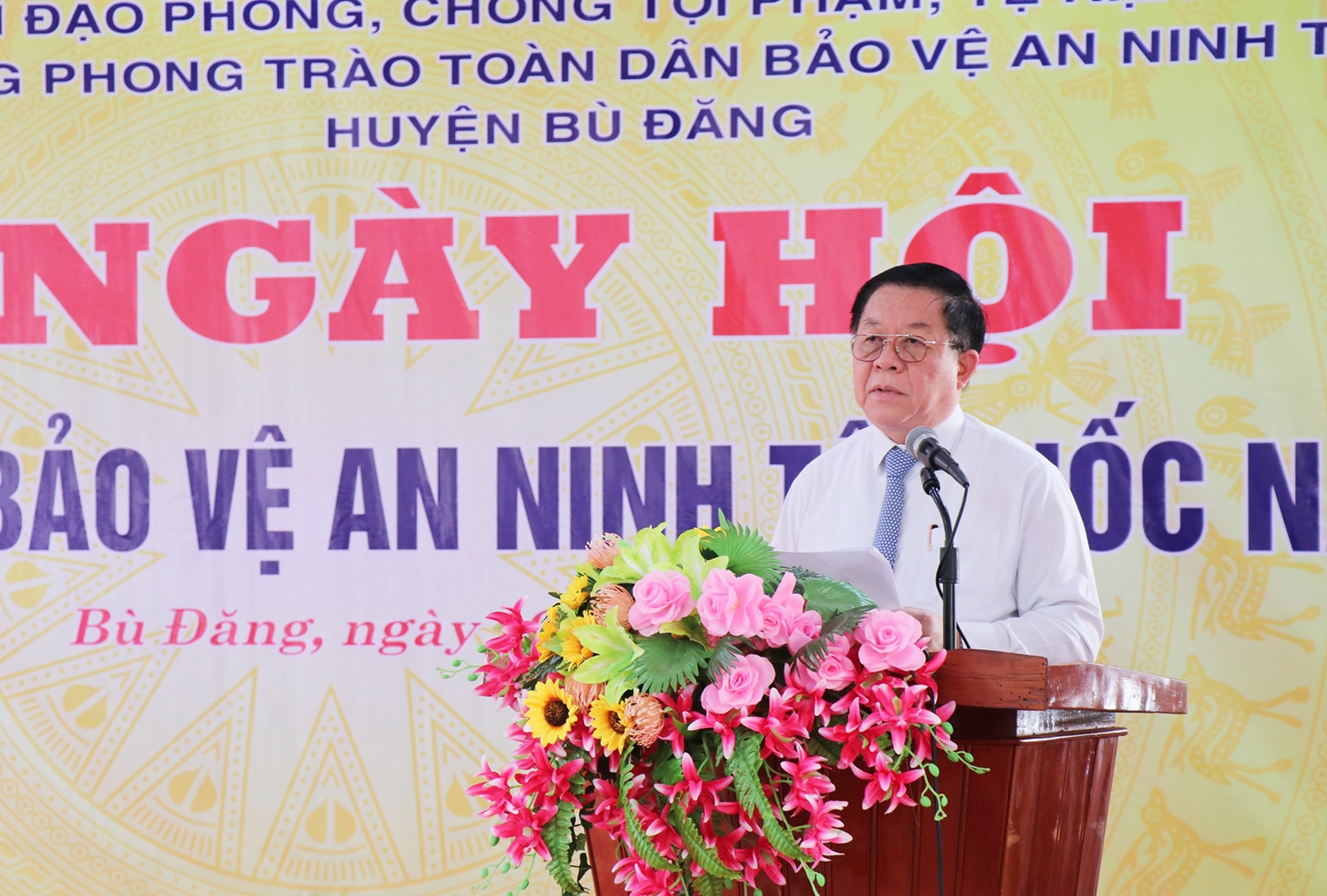 Bí thư Trung ương Đảng, Trưởng ban Tuyên giáo Trung ương Nguyễn Trọng Nghĩa phát biểu tại Ngày hội