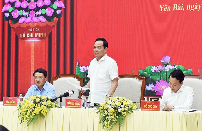 Phó Thủ tướng yêu cầu các địa phương phải giải ngân toàn bộ số vốn của năm 2022 kéo dài sang năm 2023, phấn đấu giải ngân ít nhất 90% vốn được phân bổ năm 2023. (Ảnh: VGP/Hải Minh)