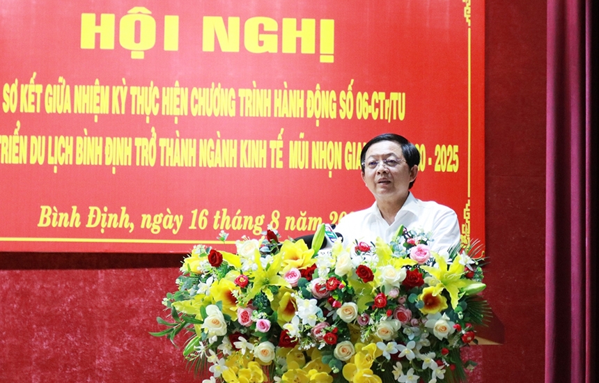 Ông Hồ Quốc Dũng - Bí thư Tỉnh ủy Bình Định phát biểu tại Hội nghị