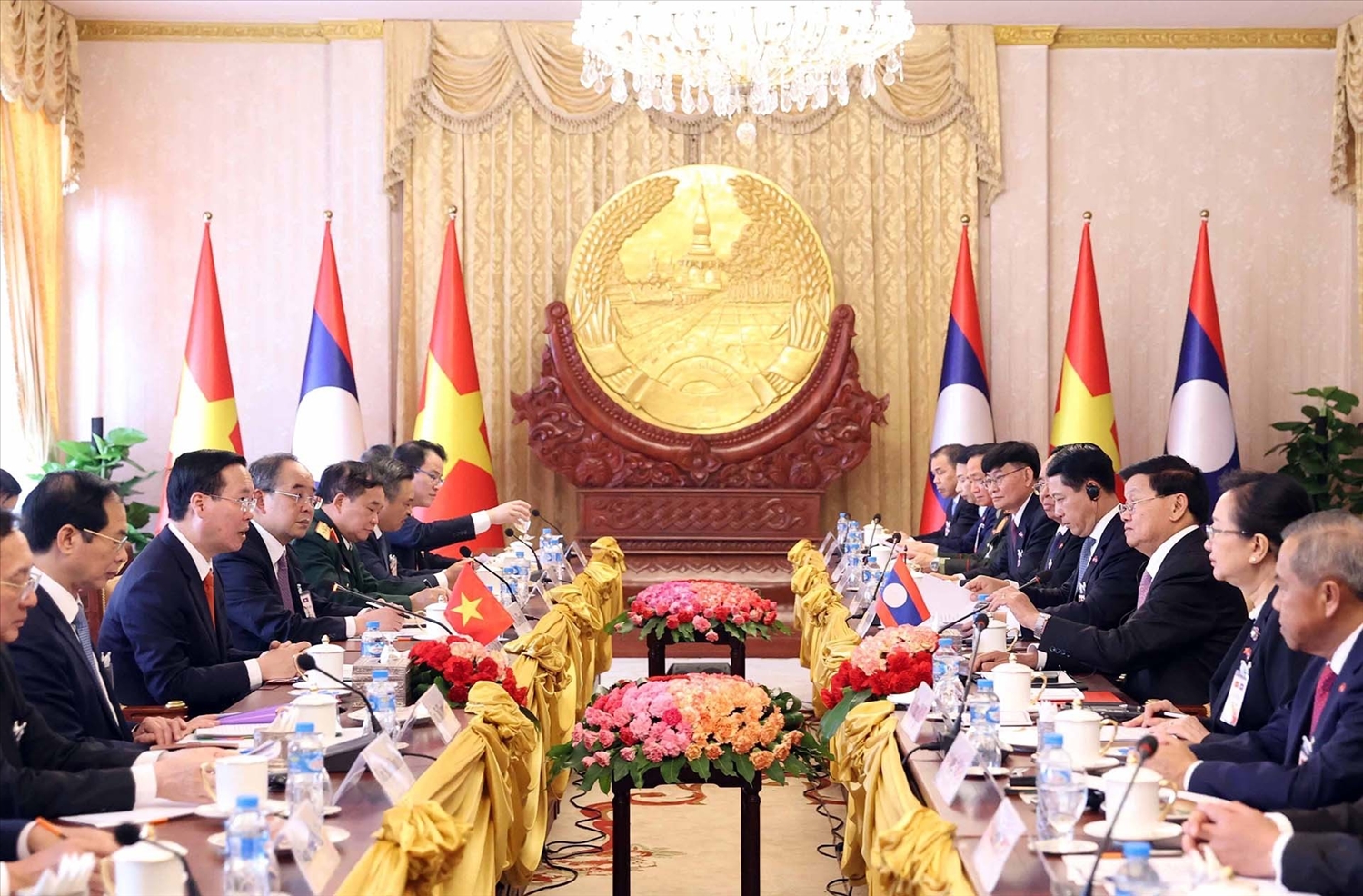 Chủ tịch nước Võ Văn Thưởng hội đàm với Tổng Bí thư, Chủ tịch nước Lào Thongloun Sisoulith (tháng 4/2023).