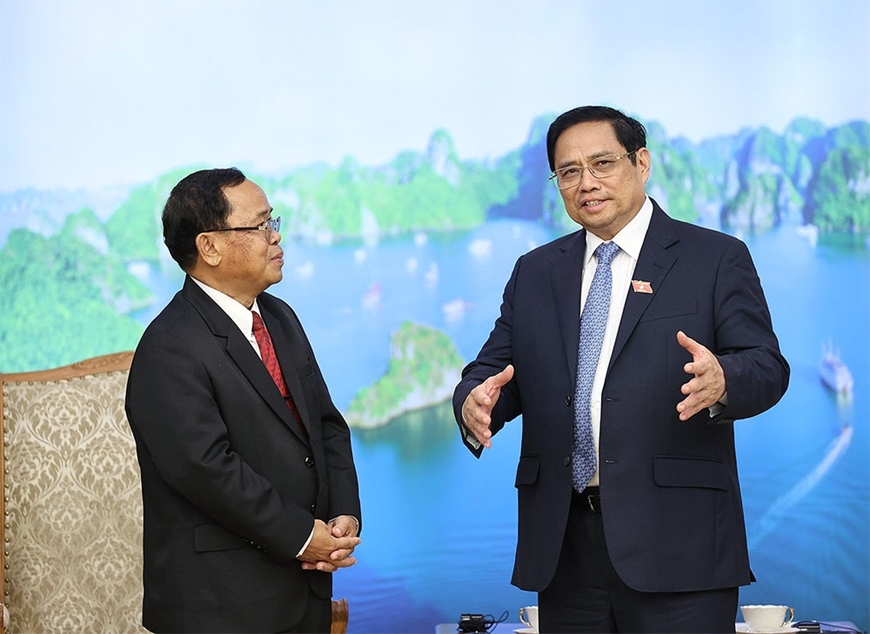 Thủ tướng Chính phủ Phạm Minh Chính tiếp Chủ nhiệm Ban Kiểm tra Trung ương Đảng, Tổng Thanh tra Nhà nước Lào Khamphan Phommaphat tại Hà Nội (tháng 6/2023).
