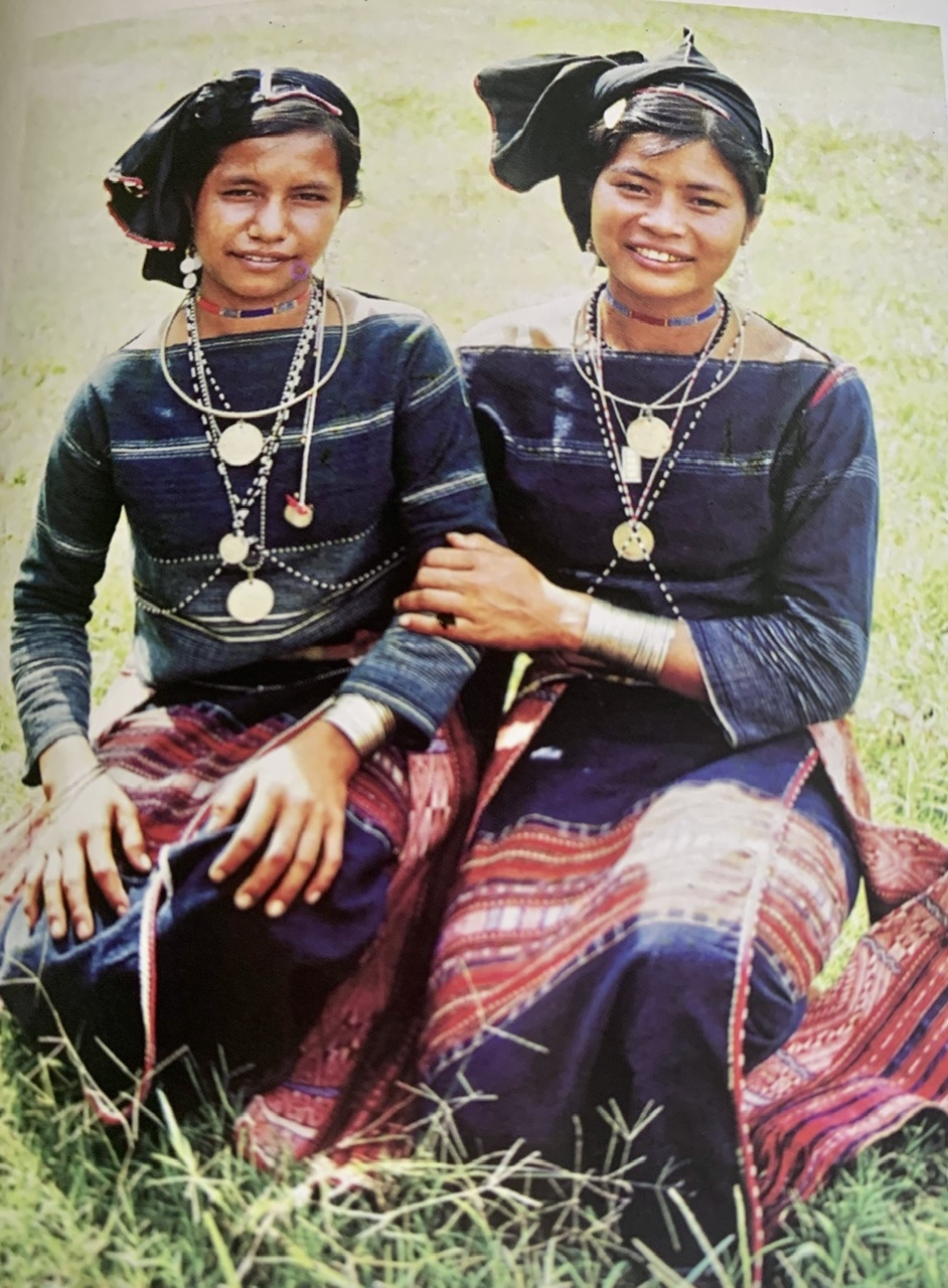 Hoa văn trên trang phục dân tộc Ba Na