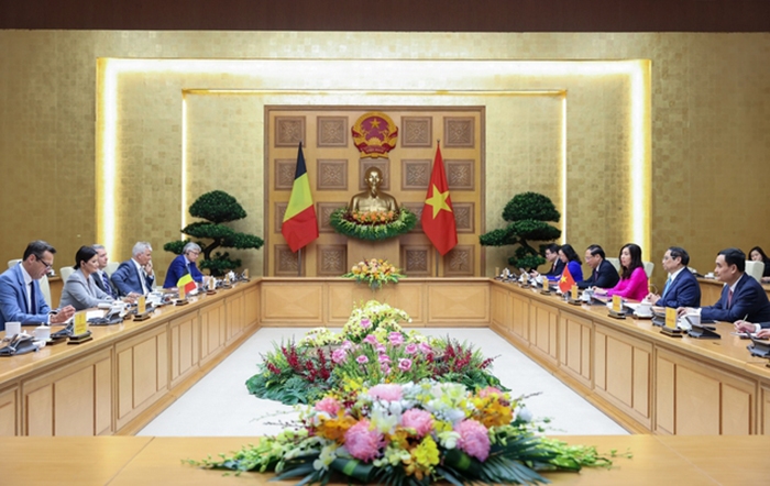Thủ tướng Phạm Minh Chính hội kiến với Chủ tịch Thượng viện Vương quốc Bỉ Stéphanie D'Hose - Ảnh: VGP/Nhật Bắc