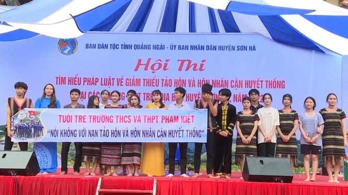 Huyện Sơn Hà (Quảng Ngãi) tổ chức truyền thông tình trạng tảo hôn và hôn nhân cận huyết thông trong học đường thông qua hình thức sân khấu hóa