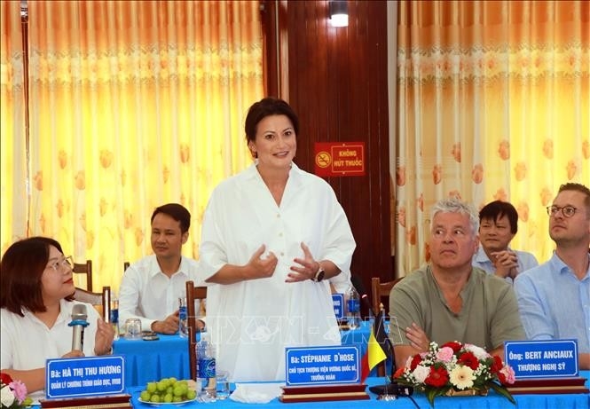 Chủ tịch Thượng viện Vương quốc Bỉ Stephanie D’Hose phát biểu tại buổi làm việc với lãnh đạo tỉnh Quảng Trị. (Ảnh: TTXVN)