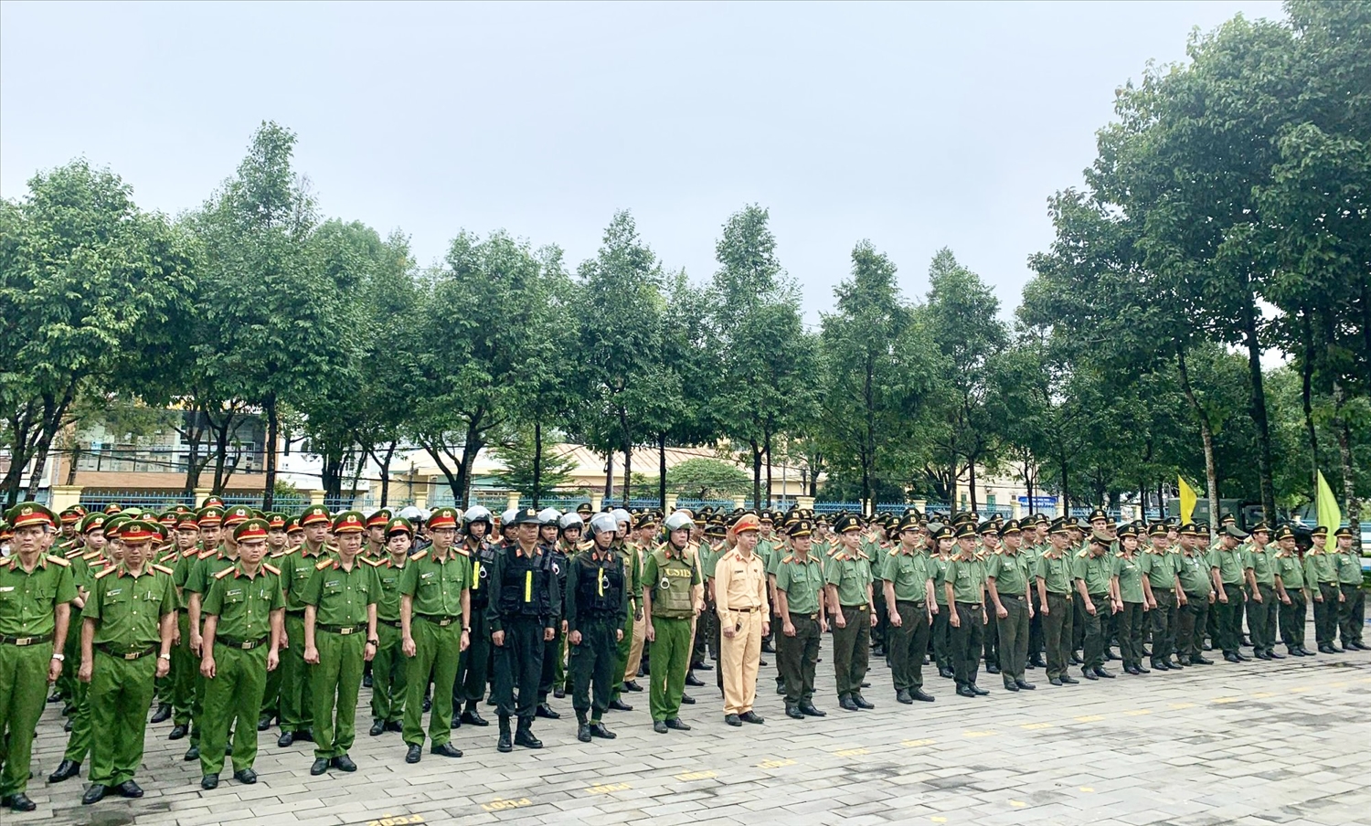 Đông đảo cán bộ, chiến sĩ thuộc Công an tỉnh Gia Lai tham gia lễ phát động