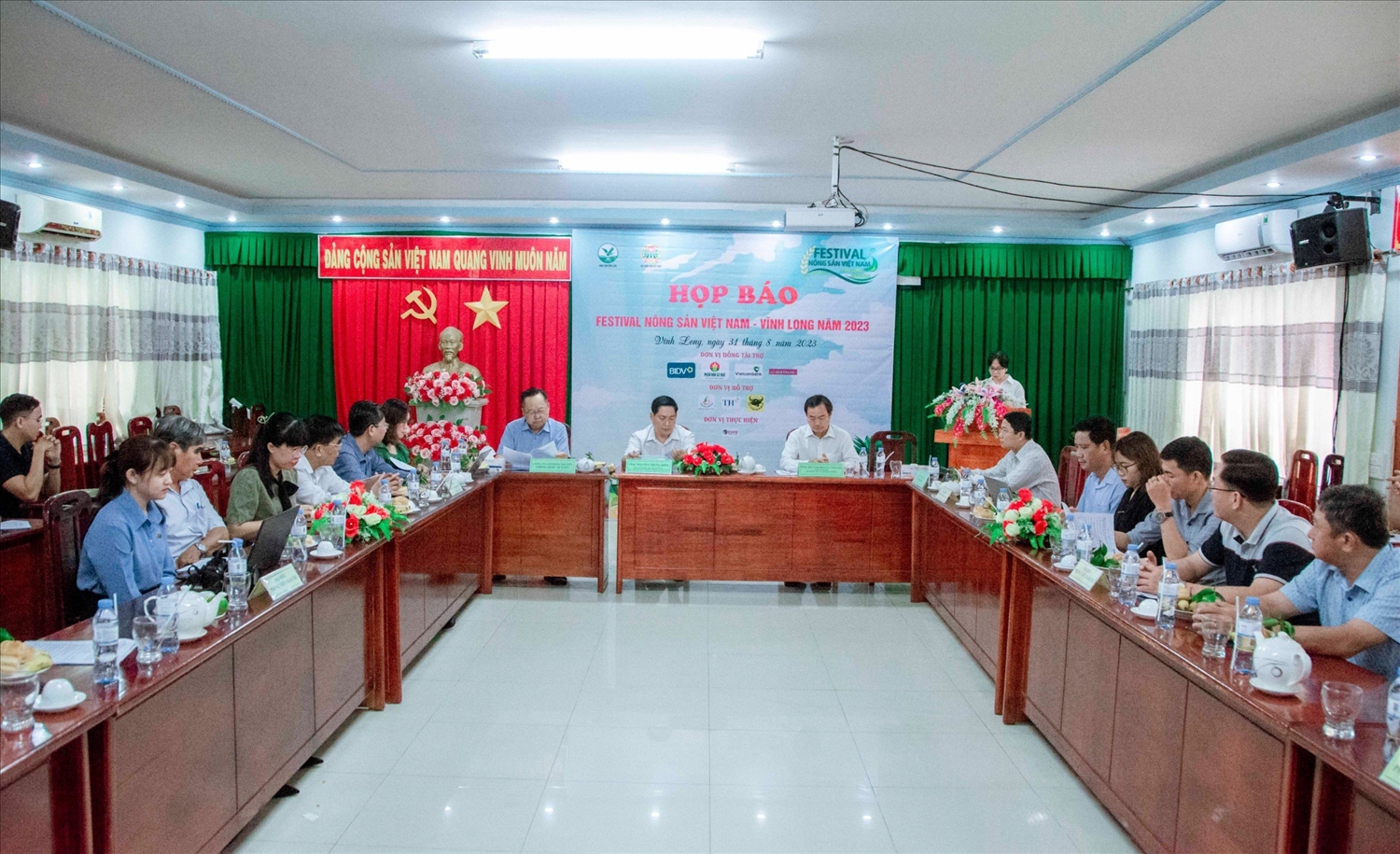 Sẽ có 60 gian hàng trưng bày các sản phẩm OCOP, sản phẩm công nghiệp nông thôn tiêu biểu từ các tỉnh, thành phố trên cả nước trưng bày tạiFestival Nông sản Việt Nam - Vĩnh Long năm 2023