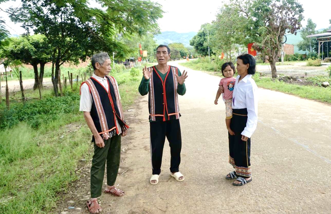 Hiện nay, toàn tỉnh Kon Tum có 678 Người có uy tín. Họ luôn nhận được sự ủng hộ của dân làng, có tiếng nói trong đời sống đồng bào DTTS